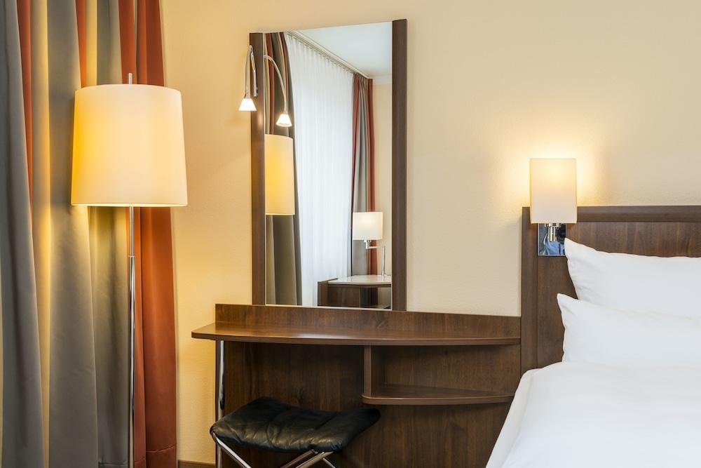 Nh Koeln Altstadt Zewnętrze zdjęcie